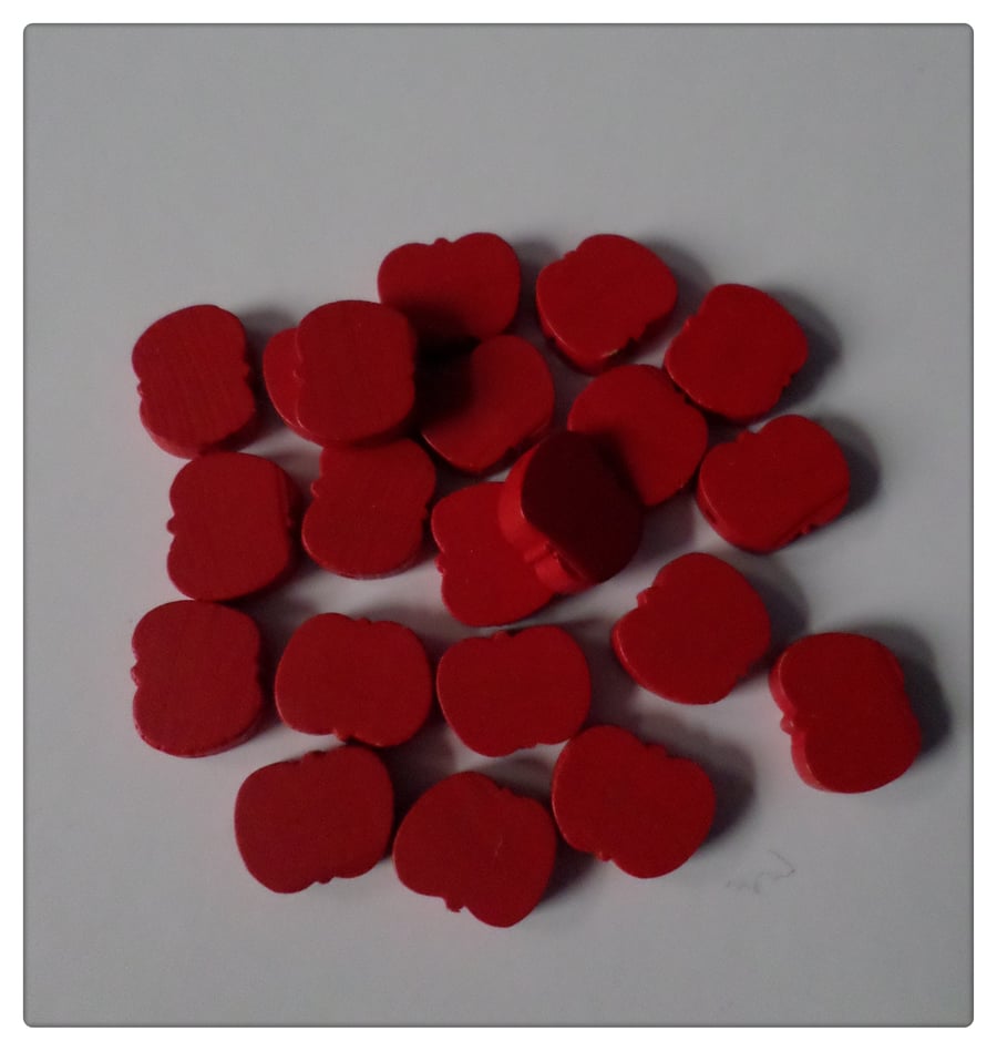 10 x Painted Wooden Beads - 17mm - Apple - Red 