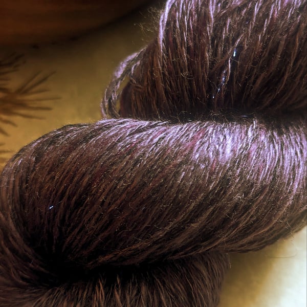 Amethyst hand spun yarn – bamboo and silk