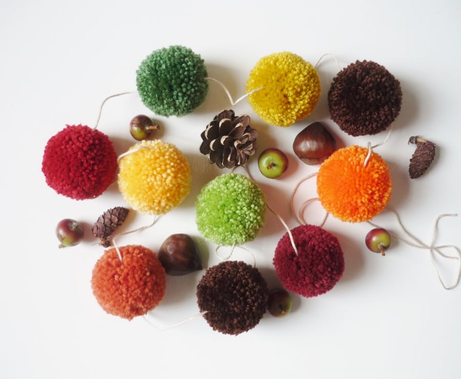 Autumn colours garland - Pom poms bunting - Fall decor