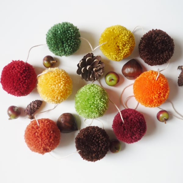 Autumn colours garland - Pom poms bunting - Fall decor