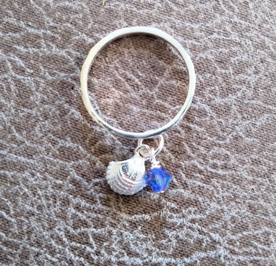 925 Sterling Silver Charm Ring With Silver Shell And Swarovski Crystal Charms 