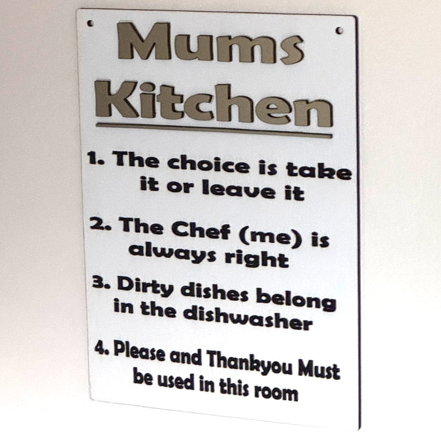 Mum's Kitchen Wall Sign – Rustic Wooden Rules Plaque (200mm x 150mm)  Engraved 
