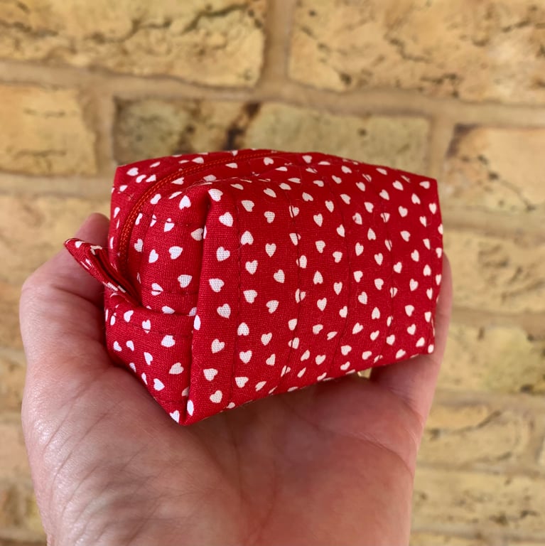 Red With White Hearts Quilted Fabric Mini Box Bag