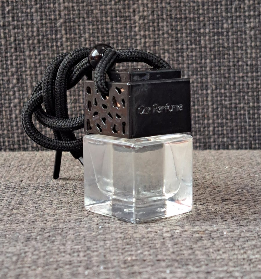 Car & Wardrobe Diffuser - Fresh Scents Wherever You Go!