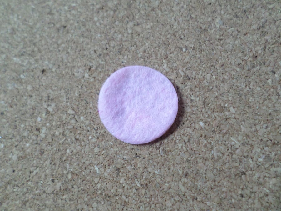 30 x Felt Circles - 20mm - Pale Pink 