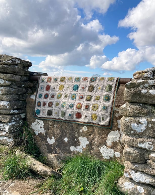 Crochet lap blanket pattern, Daisy Dogghan PDF granny square blanket