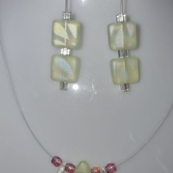 Pale Lime Yellow necklace and earrings set