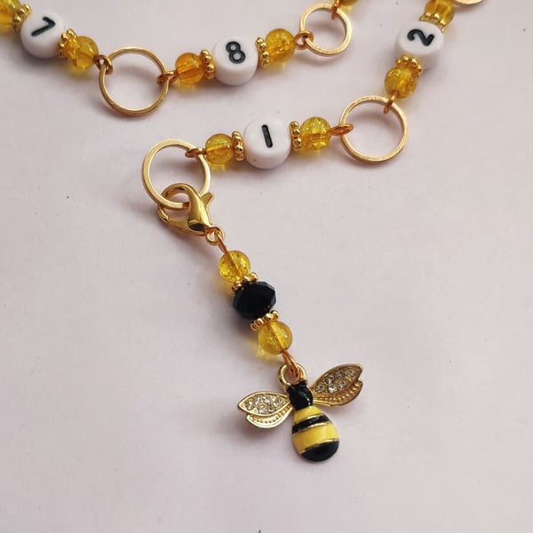 Bee row counter for knitting