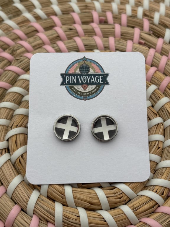 Cornwall Flag Stud Earrings - Handmade Jewellery - 1cm diameter