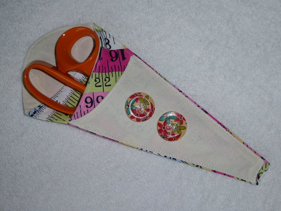 Scissor Holder. Fabric Scissor Case for 3 pairs Scissors. Tape measure print.