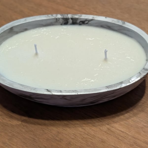 Black & White Marble Effect Eco-Resin Dish With Candle