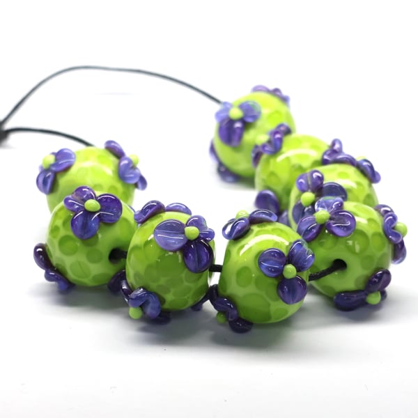 Handmade multicoloured patterned lamp work glass beads
