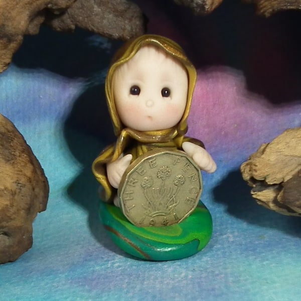 Tiny Thrupenny Bit Gnome 'Bert' with 1941 wartime threepenny piece OOAK Sculpt