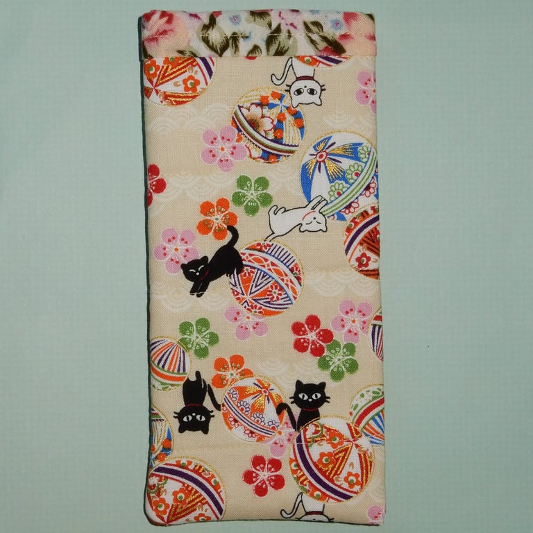 Glasses case - Japanese cats, balls and blossom - slip in