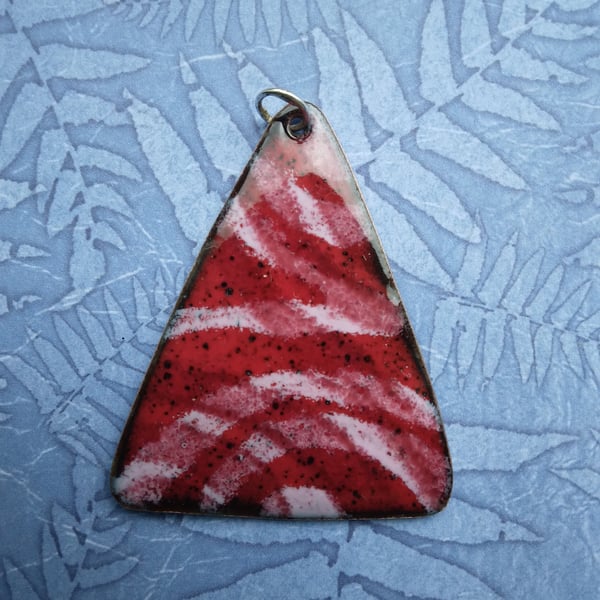 Recycled triangular pendant in enamelled copper 255