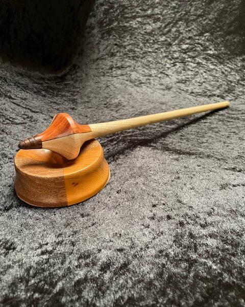 Supported spindle set