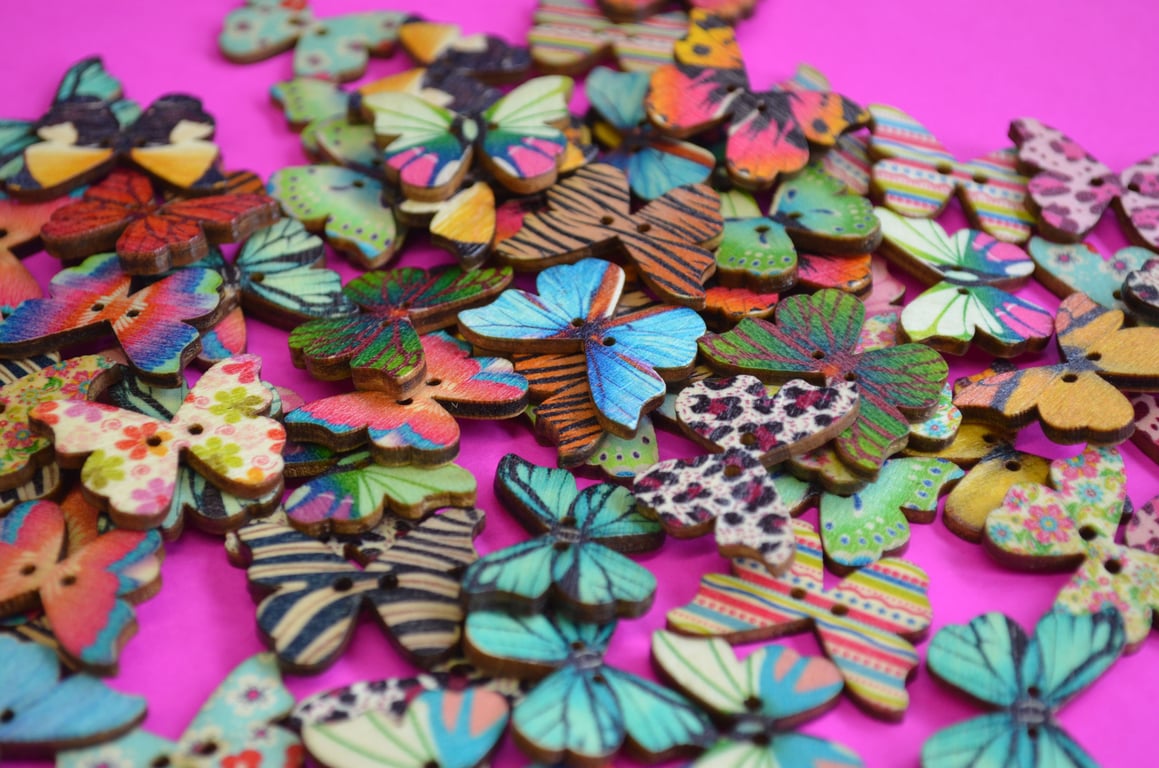 Wooden Butterfly Buttons Mixed 6pk 28x20mm (B18)