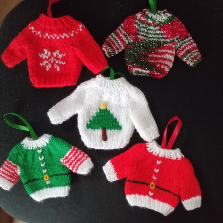 Mini Christmas Jumpers (set of 5)