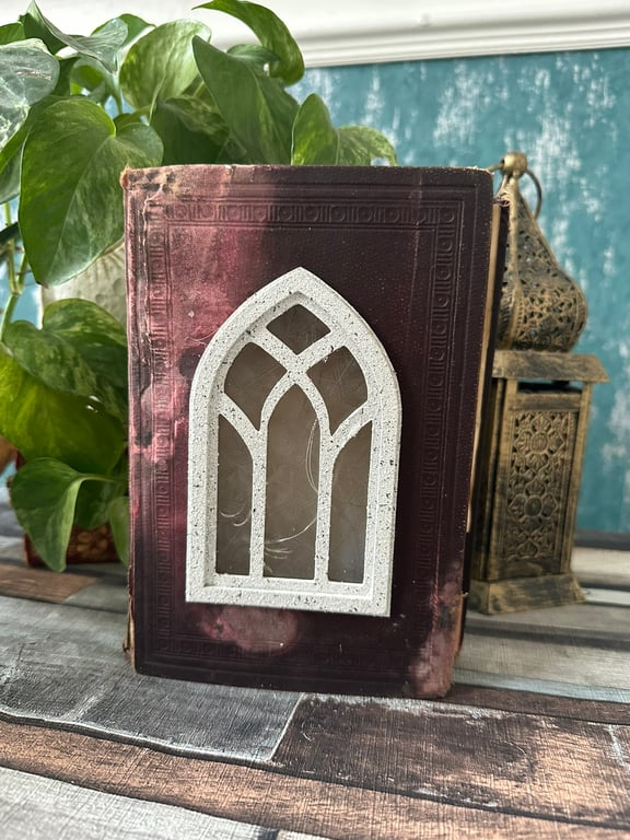 Gothic Book Light Deciration