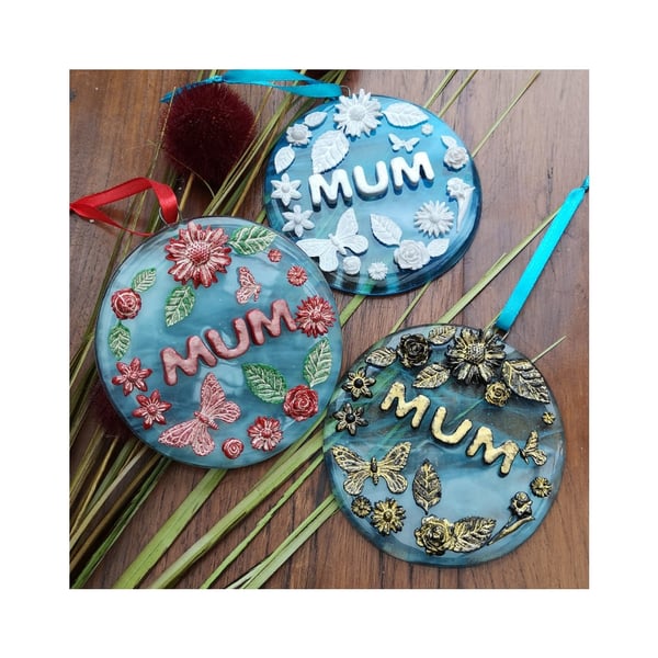 Handmade Fused Glass 3D Mum Round Floral Hanging Picture Decoration - Suncatcher