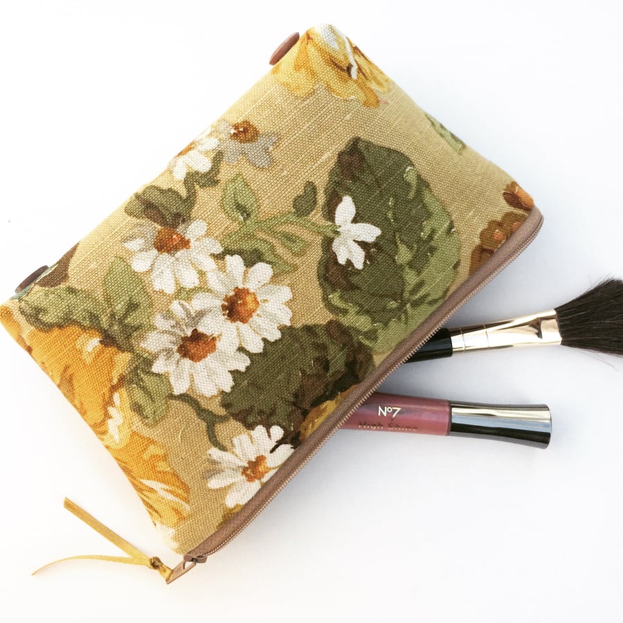 Vintage Floral Print Makeup Bag