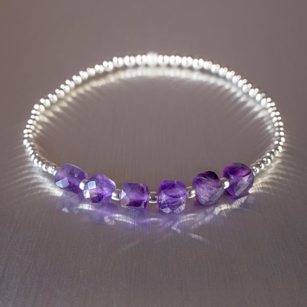 Sterling Silver Stretch Bracelet with Amethyst Cubes