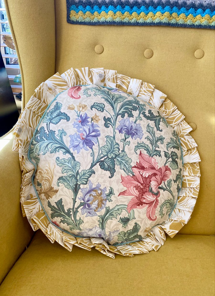  Floral Ruffle frill cushion cover, round vintage floral fabric cushion cover,