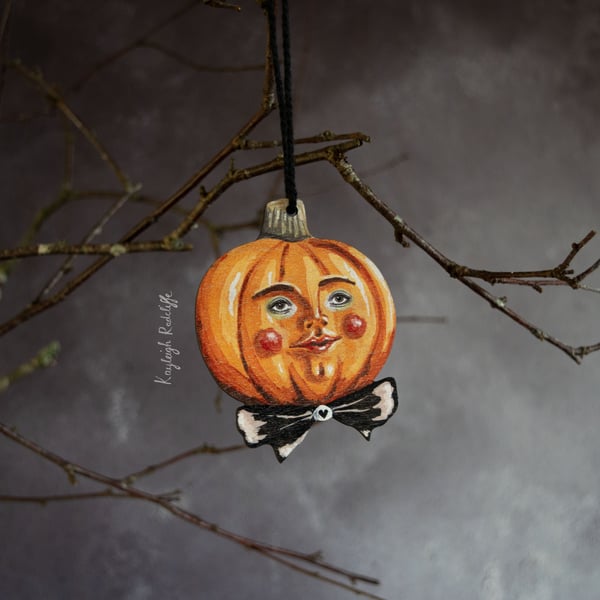 Pumpkin wooden hanging decoration- Peter pumpkin
