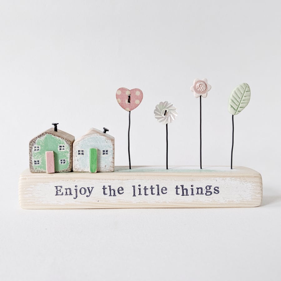 Little Wooden Houses with Clay & Button Garden 'Enjoy the little things'