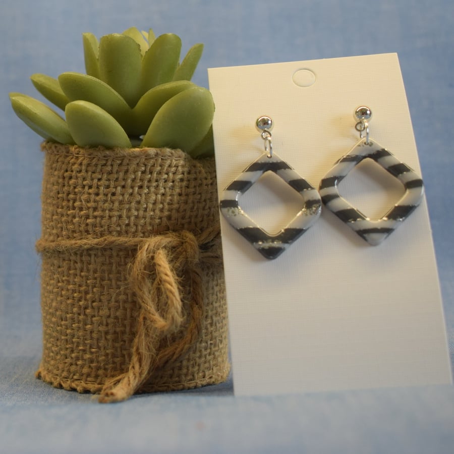 Geometric Open Diamond Earrings