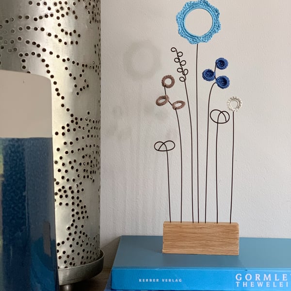 Letterbox Wire Crochet Flowers - Blue hues