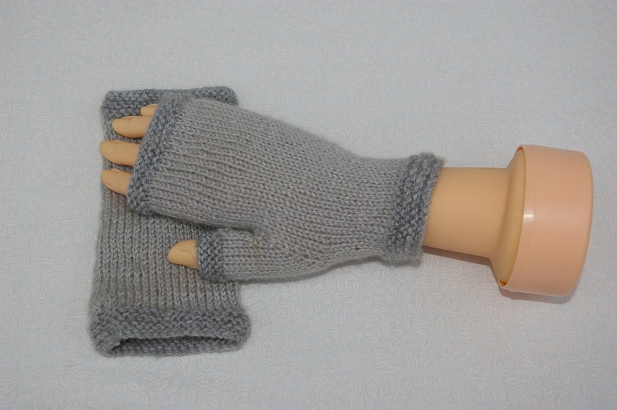 Ladies Fingerless Gloves in two tone grey
