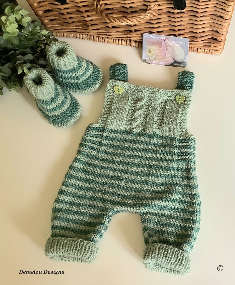 Baby Boy's Rompers & Matching Booties Set Hand Knitted  0-3 months size