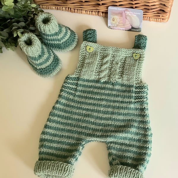 Baby Boy's Rompers & Matching Booties Set Hand Knitted  0-3 months size