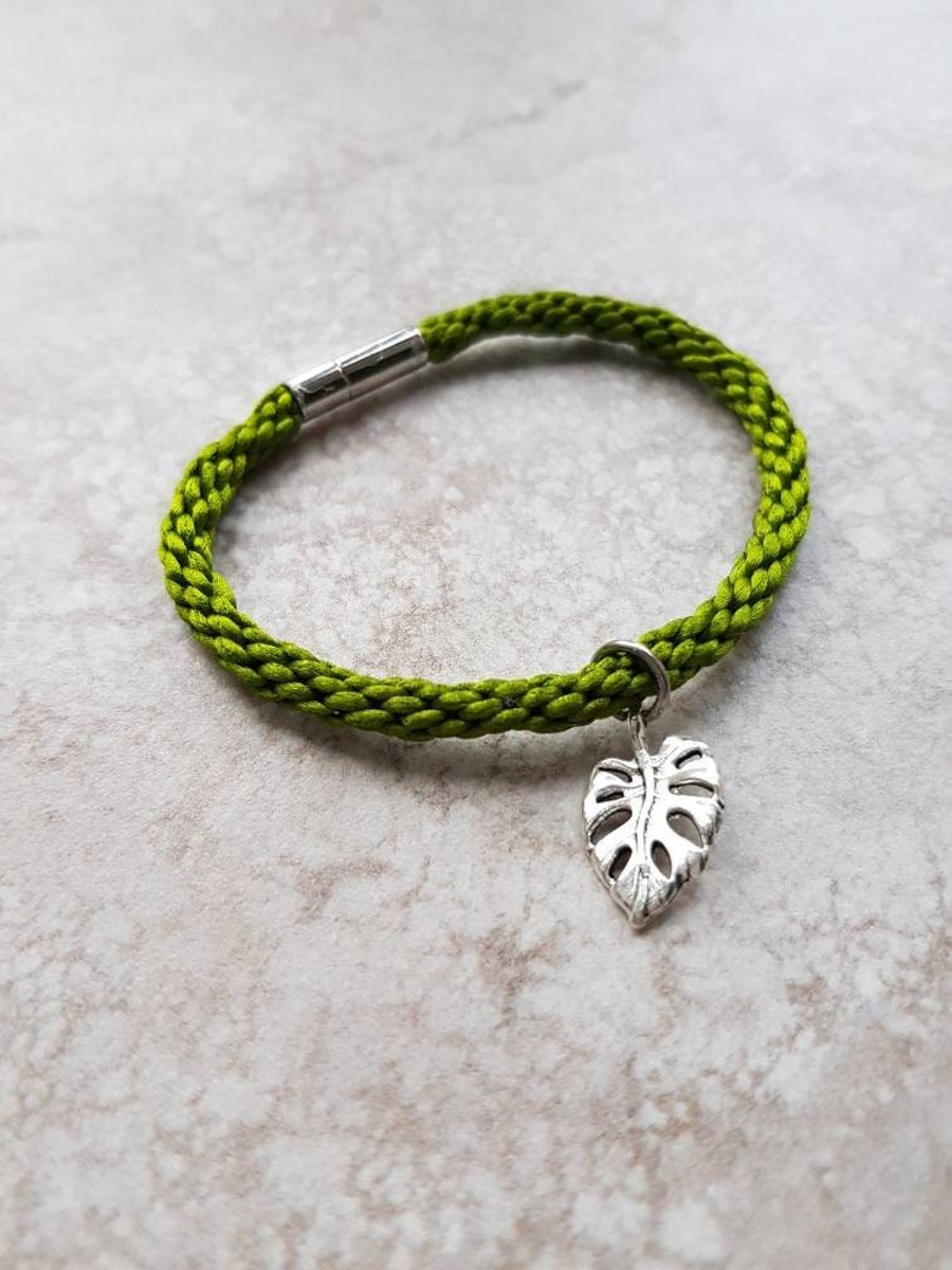 Botanical Bracelet, Gardener gift, Crazy plant lover, Green leaf bracelet