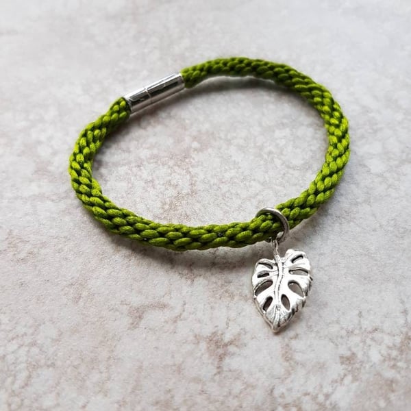 Botanical Bracelet, Gardener gift, Crazy plant lover, Green leaf bracelet