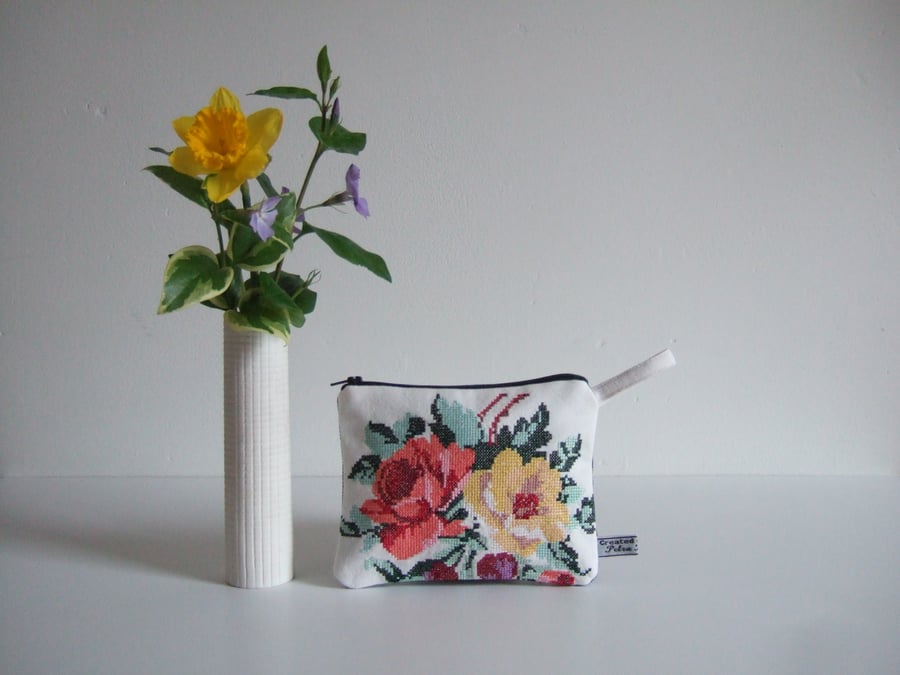 Purse or make up bag. Gift for a Vintage embroidery lover F5 