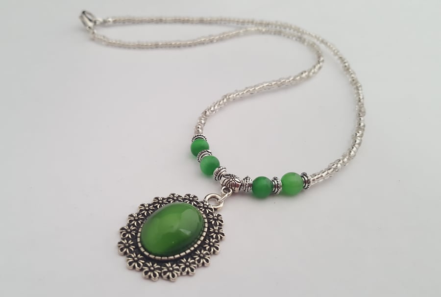 Green glass and Tibetan silver pendant necklace - 1002542