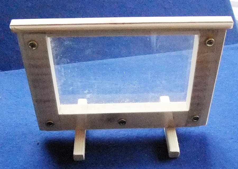 Wooden & perspex wormery for indoor worms for children to play with & watch worm