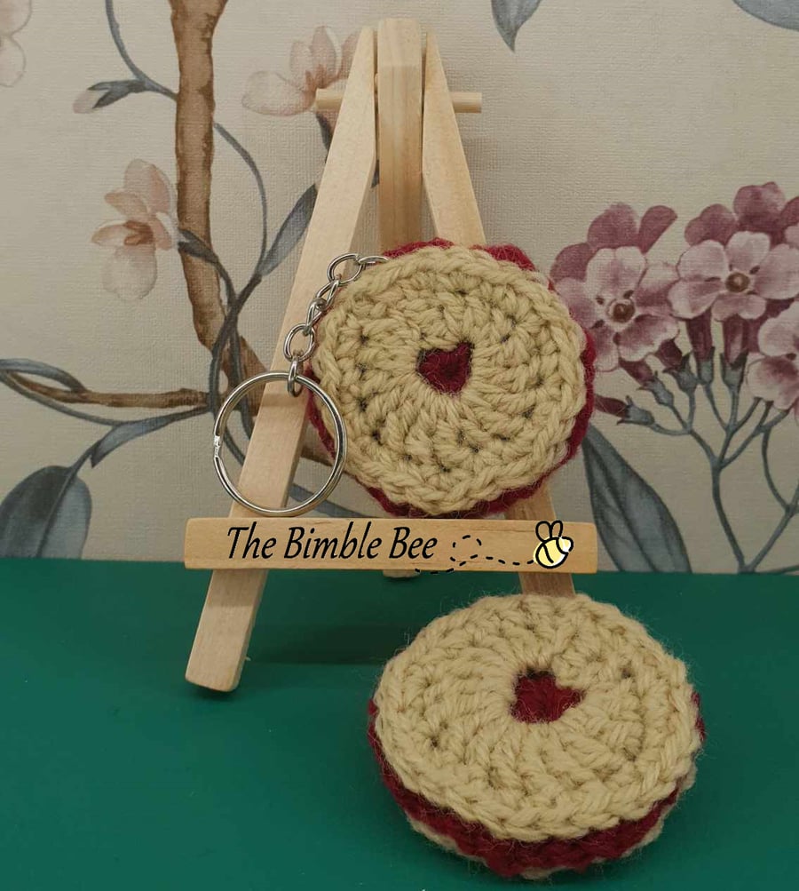 Crochet Jammy Biscuit