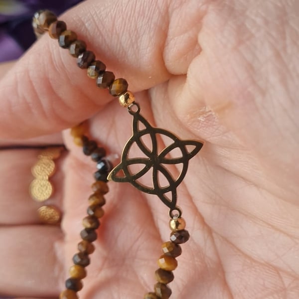 Witch knot amulet tyger eye stone brancelet 