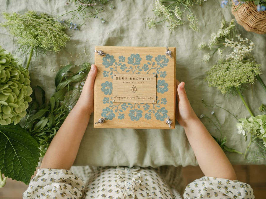 Heirloom Wooden Flower Press in Folksy Floral - Botanical Press - Herbarium Pres