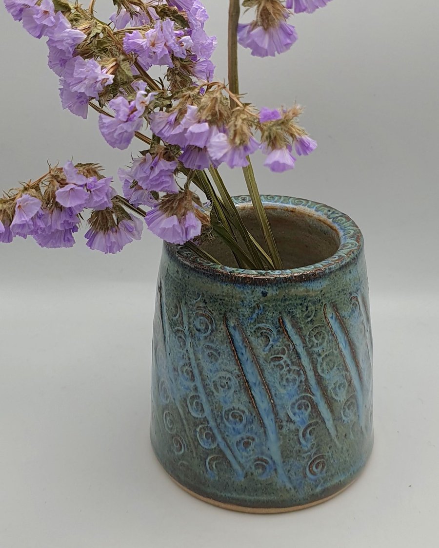 Bud vase