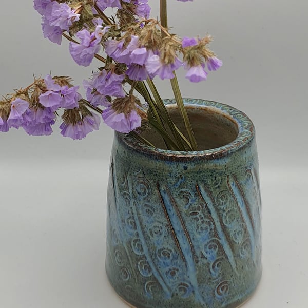 Bud vase