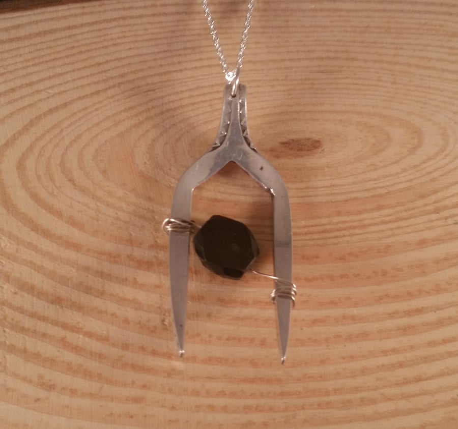 Silver Plated Upcycled Black Agate Fork Necklace SPN111602