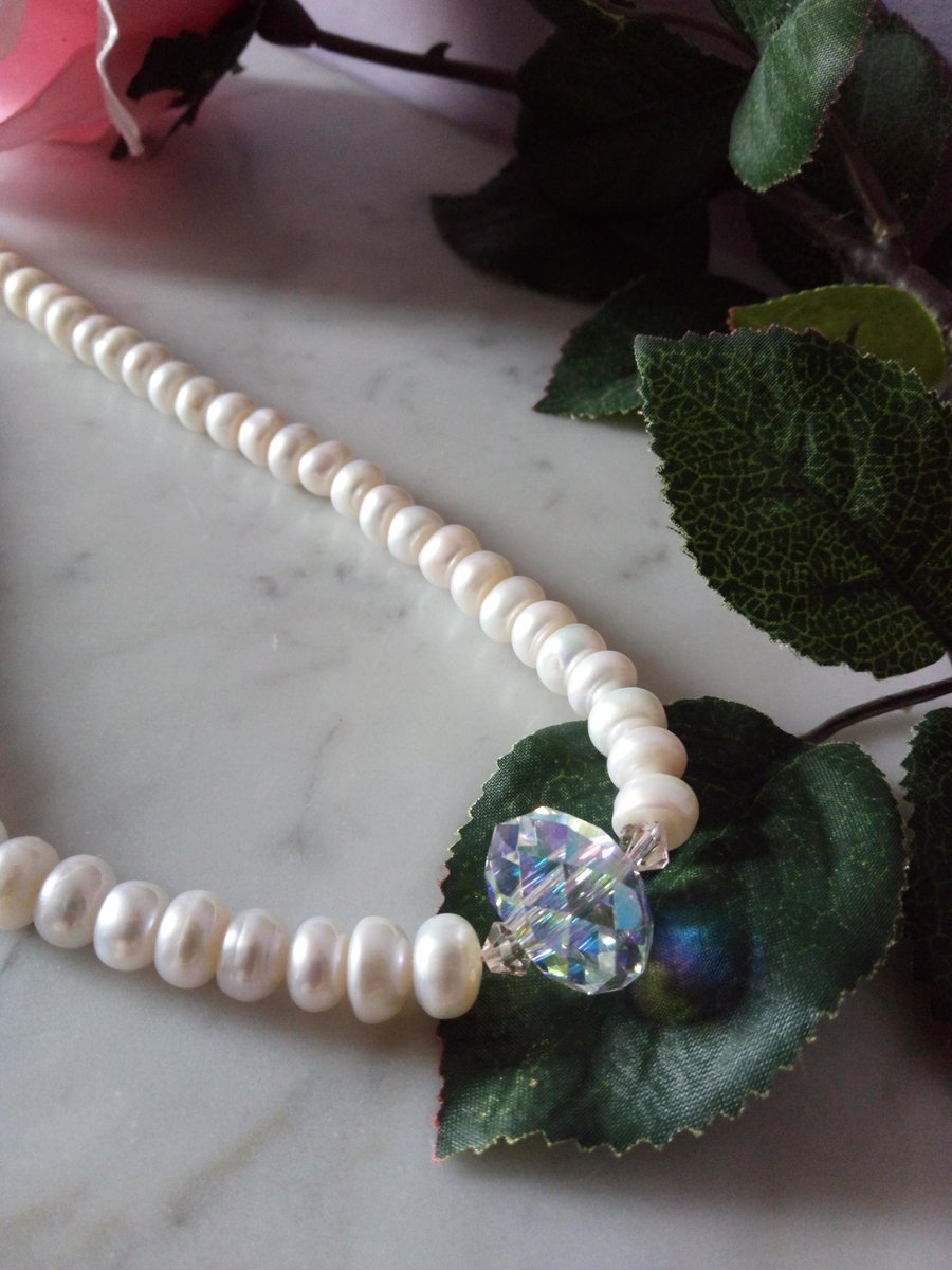 PEARL  AND  SWAROVSKI  NECKLACE - BRIDE - WEDDING - FREE UK SHIPPING