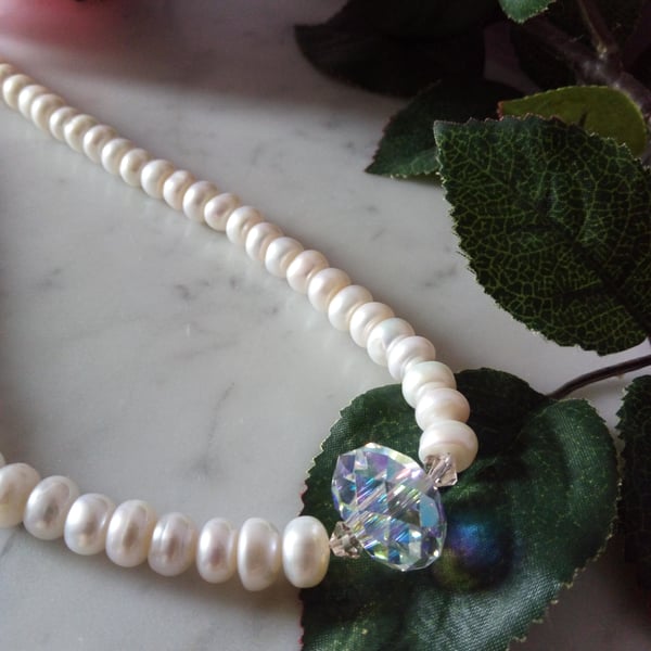 PEARL  AND  SWAROVSKI  NECKLACE - BRIDE - WEDDING - FREE UK SHIPPING