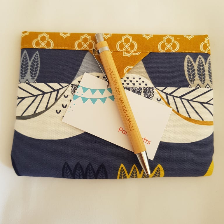 Snap purse; bids on blue 