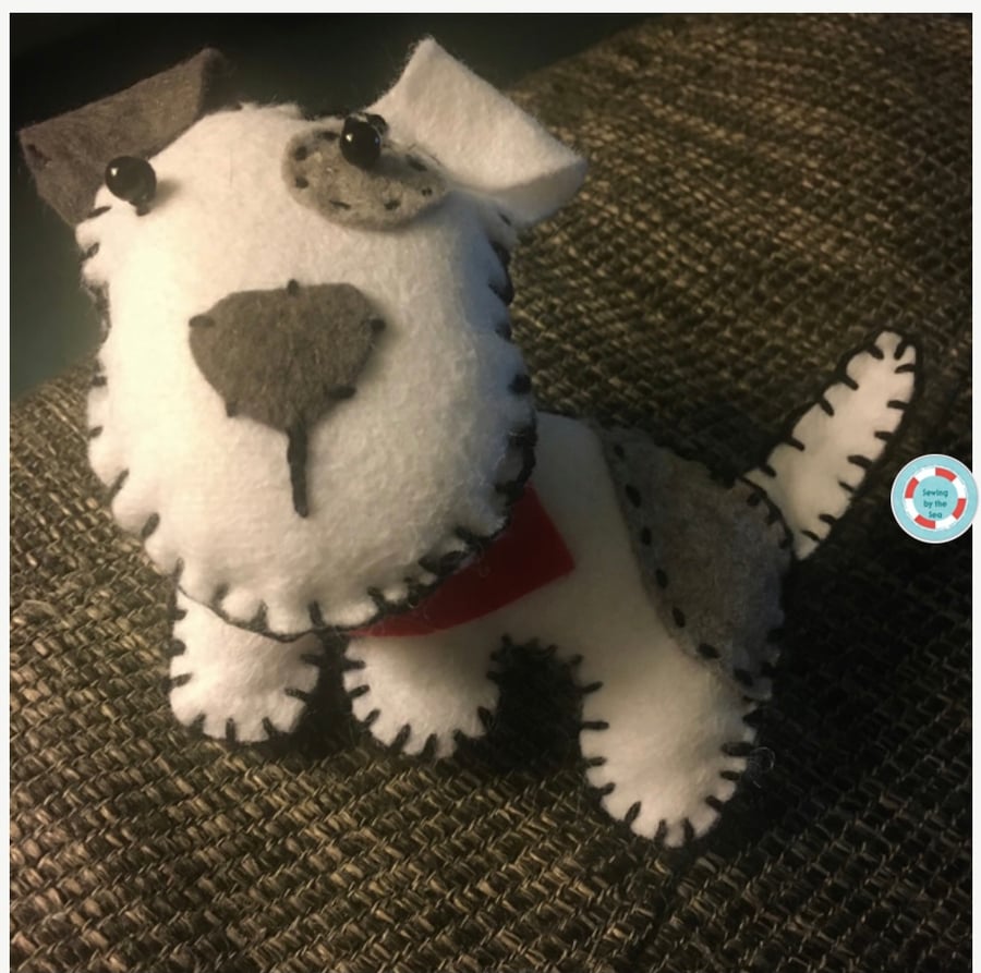 Dog felt plushie toy
