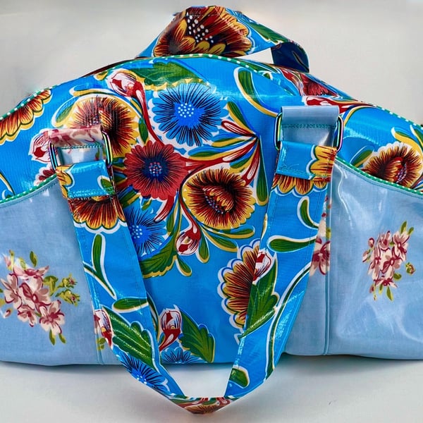 Handmade turquoise floral oilcloth fully lined retro weekend travel bag - airlin